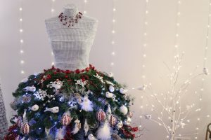 Cambio de Look Árbol con Maniquí Decoracion