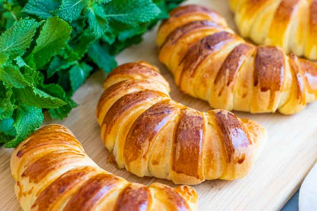 bollos con relleno de albaricoque preparados